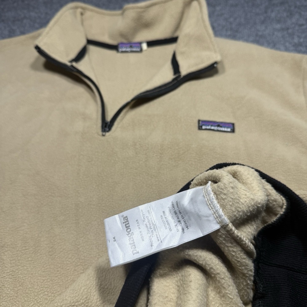 Patagonia Beige quarter-zip fleece pullover Size Medium - Picture 6 of 7